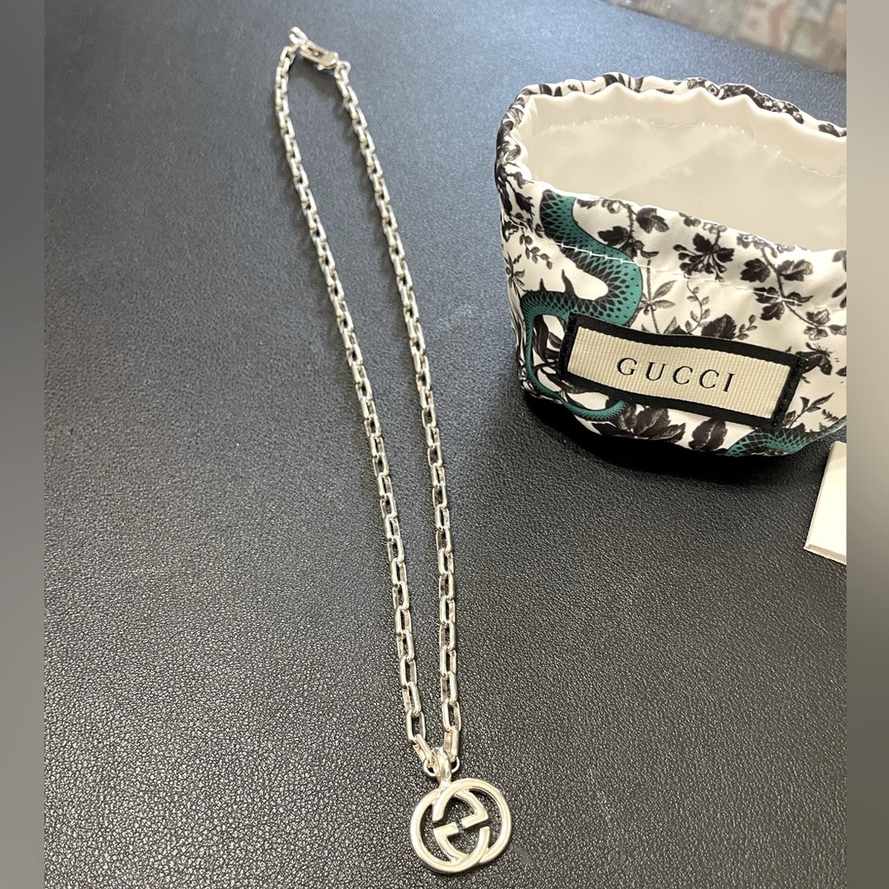New Gucci double interlocking G’s Necklace 20” Sterling Silver